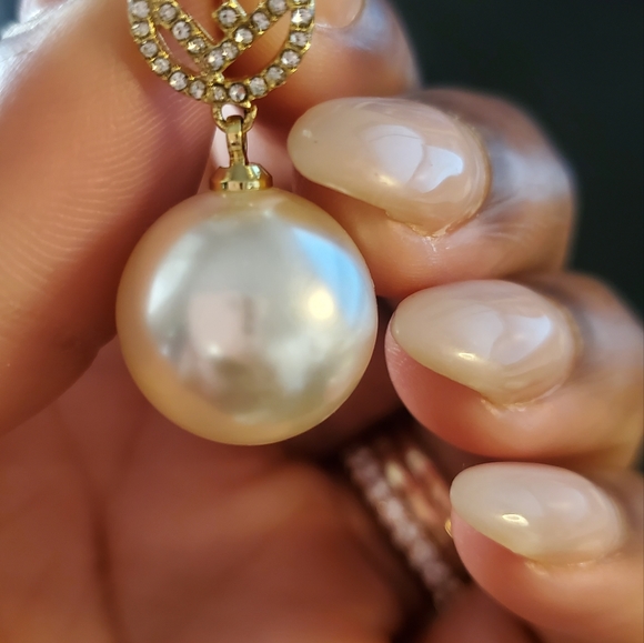 Fendi F is Fendi Crystal Logo Pearl Drop Earrings - Picture 9 of 10